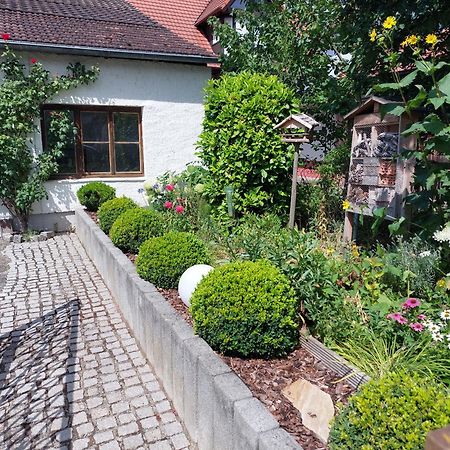 Villa Kleines Bauernhaus Mit Nostalgischem Flair à Rheinhausen Extérieur photo