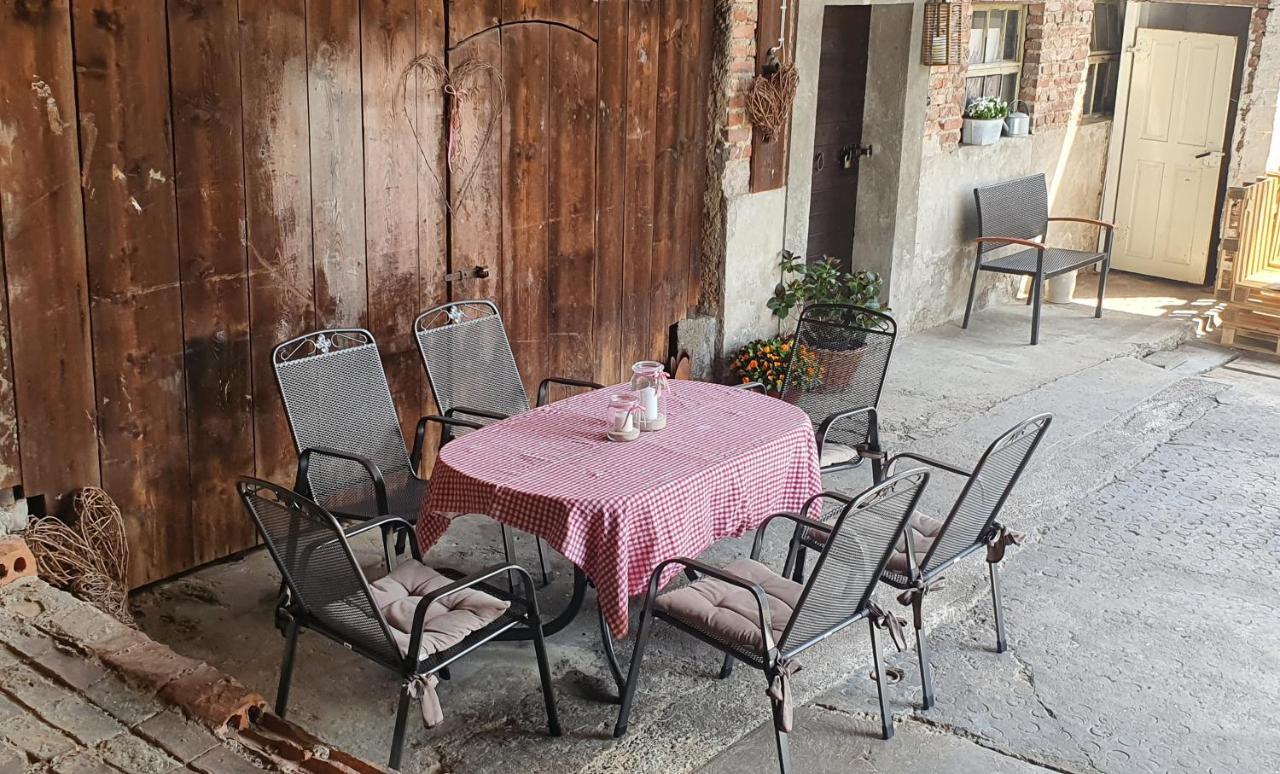 Villa Kleines Bauernhaus Mit Nostalgischem Flair à Rheinhausen Extérieur photo